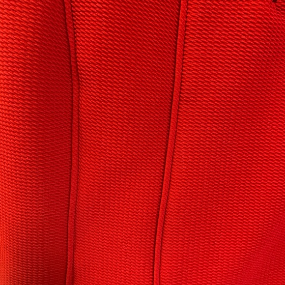 Red top - Picture 4 of 4